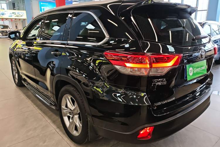 Used Toyota Highlander 2018 2.0T Four-Wheel Drive Luxury Edition 7 Seats China V Emission Standard
