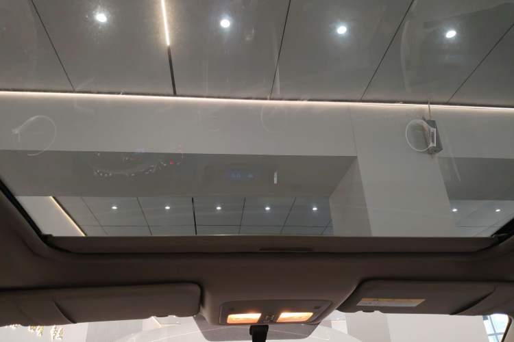 Used Renault Koleos 2014 2.5L Two-Wheel-Drive Urban Edition
