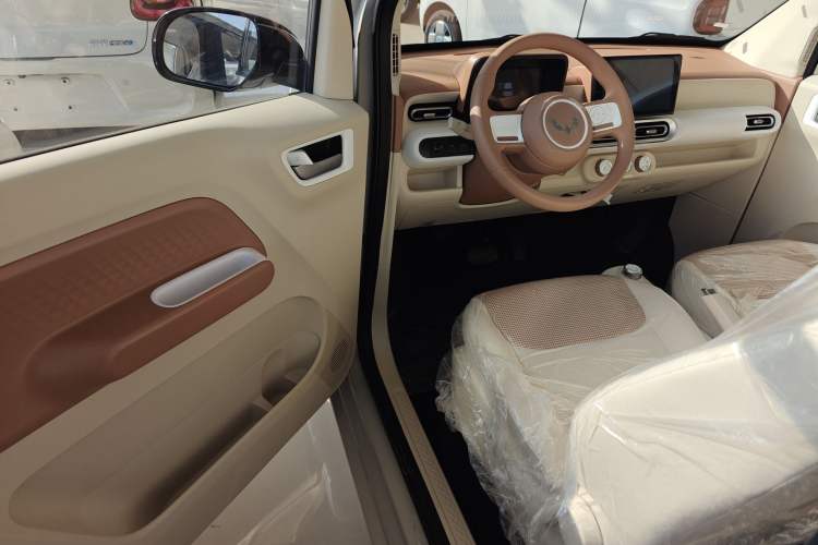 Used Wuling Hongguang MINIEV 2024 3rd Generation 215km Youth Edition
