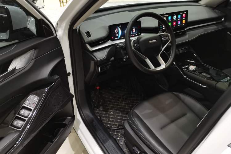 Used Haval H6 2024 1.5T Two-Wheel-Drive Classic Edition
