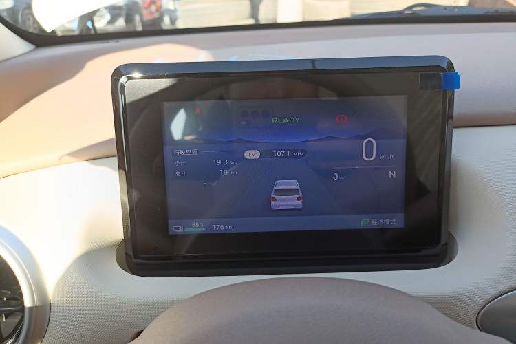 Used Wuling Hongguang MINIEV 2025 Four-Door Version Advanced Edition
