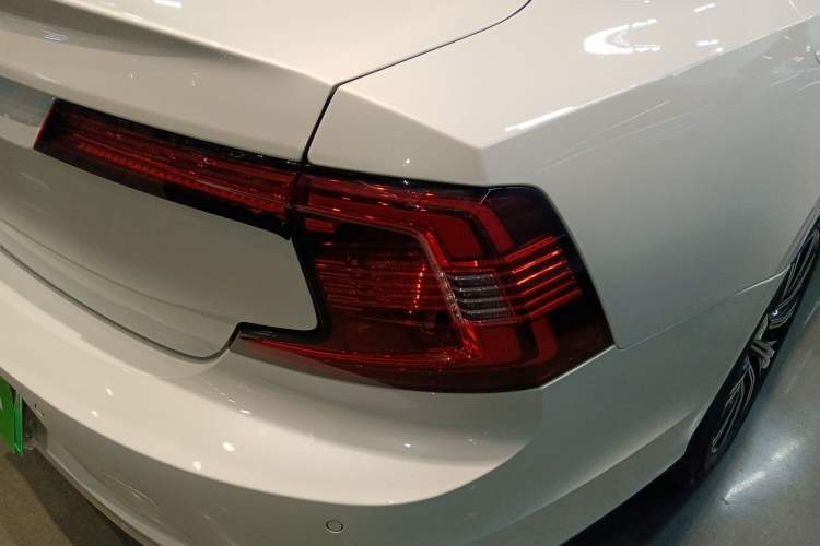 Used Volvo S90 New Energy 2022 T8 eDrive Hybrid Luxury Edition

