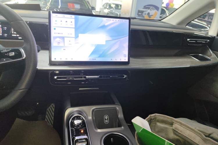 Used GAC Trumpchi Trumpchi E8 2024 Honor Series 2.0L Honor Edition
