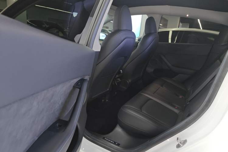 Used Tesla Model Y 2022 Rear-Wheel-Drive Version
