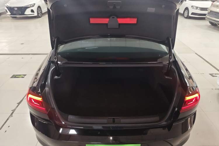 Used Volkswagen Magotan 2025 Zhongxiang Version 280TSI DSG Comfort Edition
