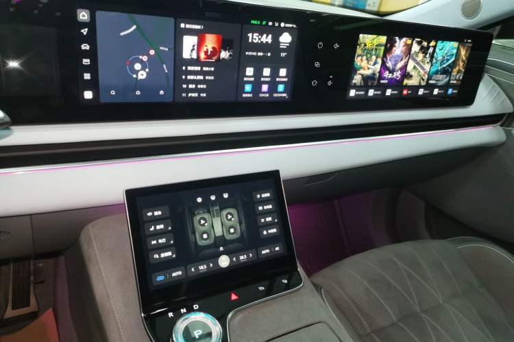 Used VOYAH PASSION 2023 Four-Wheel Drive Standard Edition