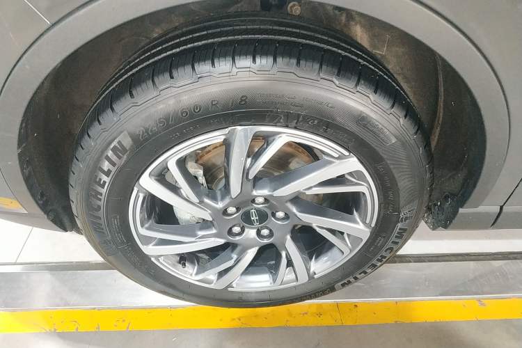 Used Lincoln Corsair 2024 2.0T Two-Wheel Drive Deluxe Edition