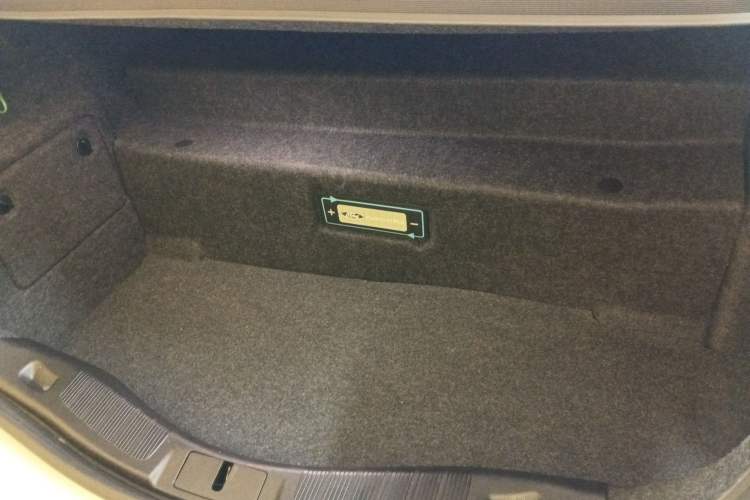 Used Ford Mondeo New Energy 2018 2.0 PHEV Smart-Controlled Fashion Edition China VI Standard