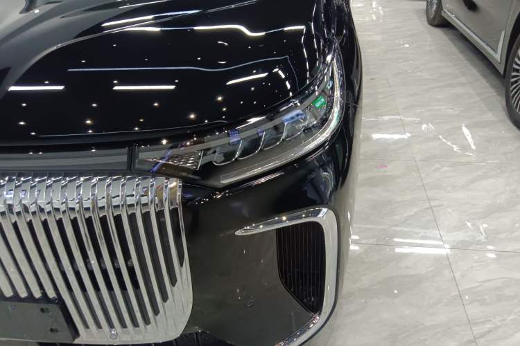 Used VOYAH Dream 2025 PHEV Four-Wheel-Drive Flagship Kunpeng Edition
