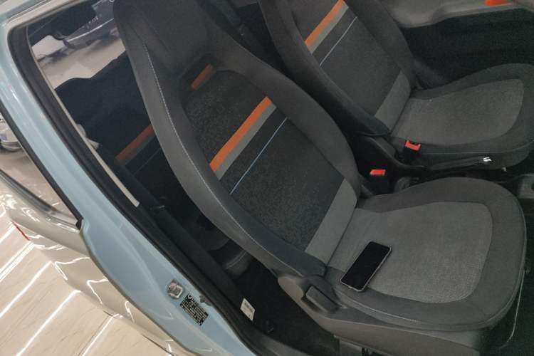 Used Wuling Hongguang MINIEV 2021 Macaron Premium Model – Lithium Iron Phosphate
