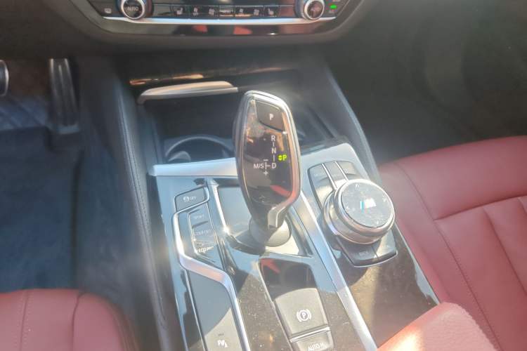 Used BMW 5 Series 2018 530Li Leading Model M Sport Package
