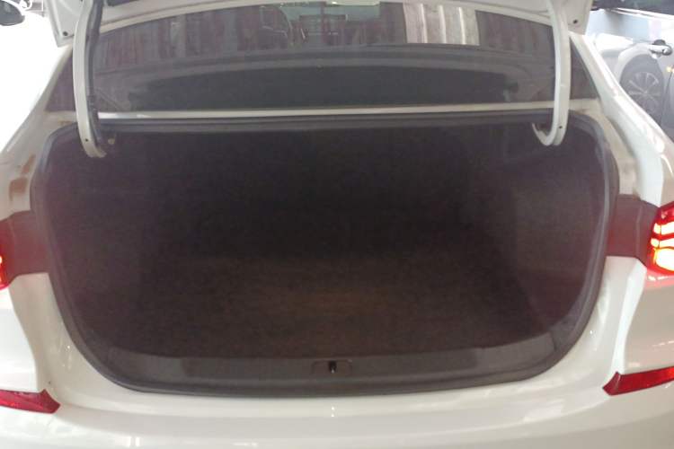 Used Chevrolet Monza 2022 320 Automatic Enjoyment Sunroof Version
