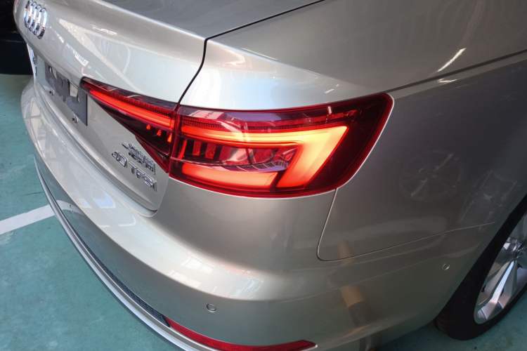 Used Audi A4L 2019 40 TFSI Fashion Version China V
