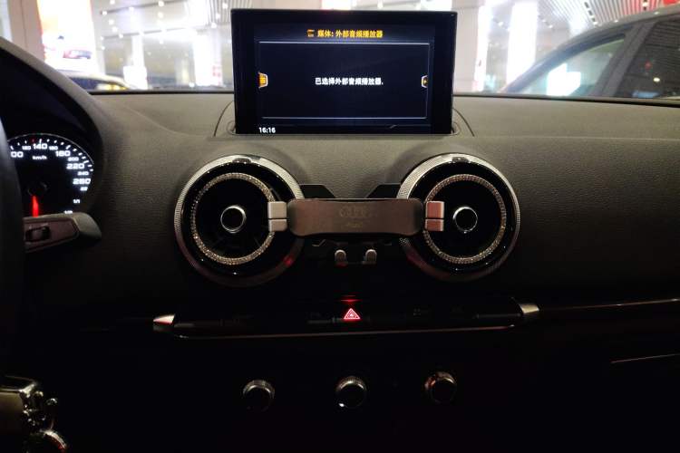 Used Audi A3 2020 Limousine 35 TFSI Fashion Edition China VI Emission Standard
