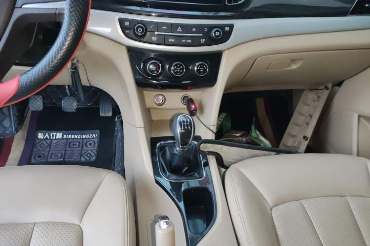 Used Baojun 730 2016 1.5L Manual Comfort Version 7 Seats China V Emission Standard
