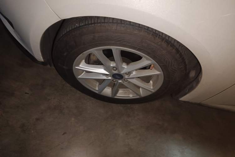 Used Ford Focus 2015 Sedan EcoBoost 180 Automatic Elite Model