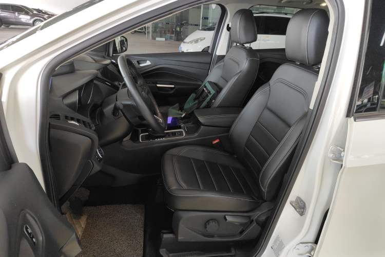 Used Ford Kuga 2019 EcoBoost 180 Two-Wheel-Drive Platinum Edition China VI Standard
