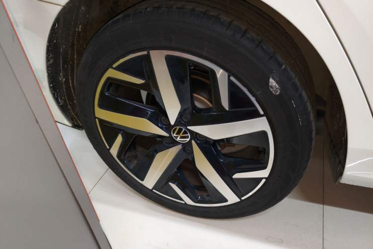 Used Volkswagen Lamando 2024 Lavida L 280TSI DSG Cool & Spicy Edition
