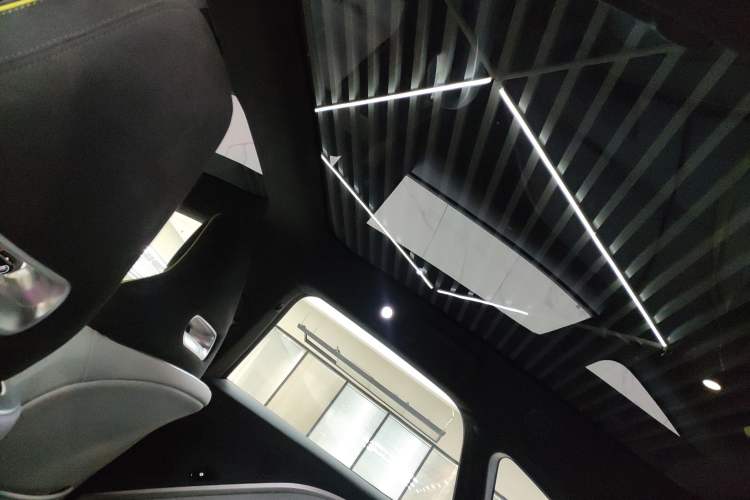 Used  11 2024 630 Rear-Wheel Drive Edition with Three Lasers