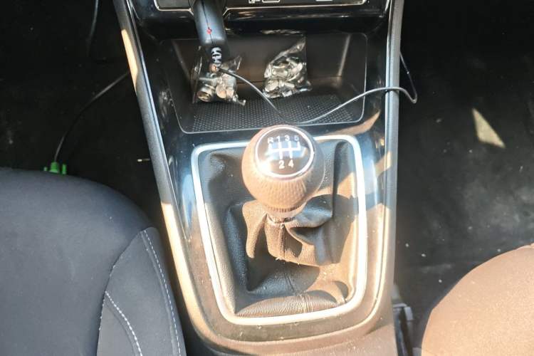 Used Roewe i5 2020 1.5L Manual 4G Connect Luxury Edition