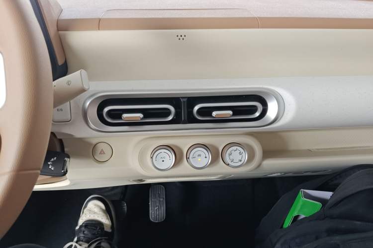 Used Wuling Hongguang MINIEV 2024 3rd Generation 215km Youth Edition
