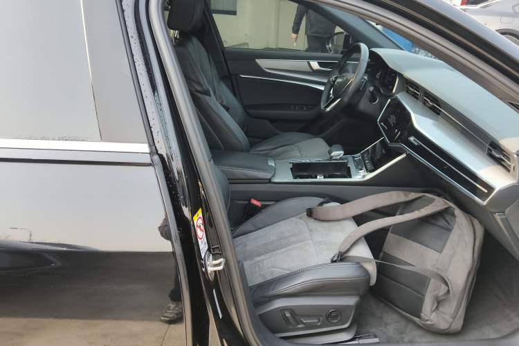 Used Audi A6L 2022 40 TFSI Luxury Dynamic Model