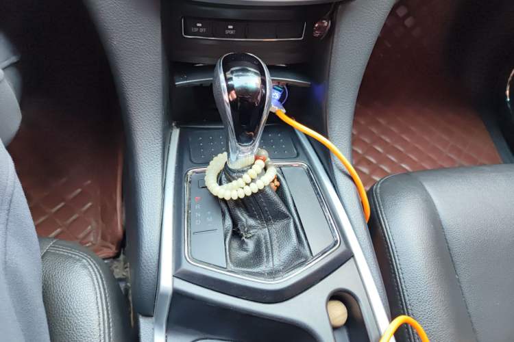 Used JMC Yusheng S350 2013 2.4T Automatic 2WD Diesel Luxury 7-Seater