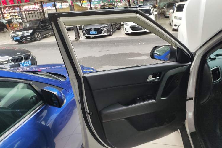 Used Hyundai ix25 2015 1.6L Automatic Two-Wheel Drive Smart GLS Trim
