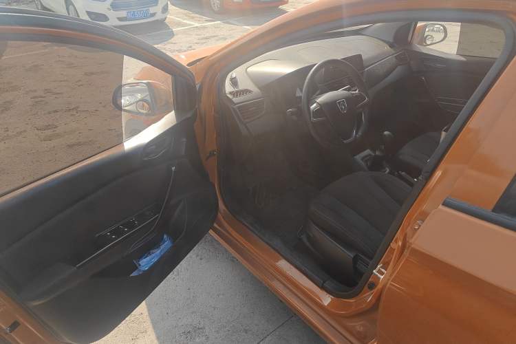 Used Baojun 310 2016 1.2L manual Comfort trim level