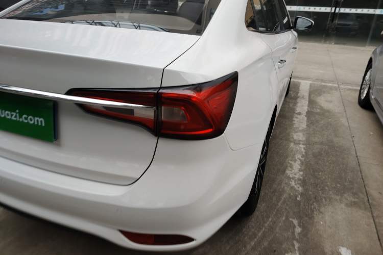Used Roewe i5 2020 1.5L Automatic 4G Connect Luxury Flagship Edition
