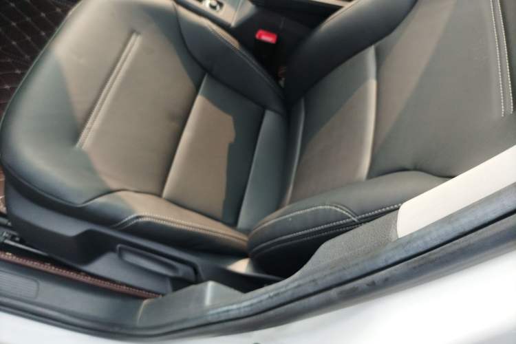 Used Volkswagen Golf 2015 1.4TSI Automatic Comfort Model
