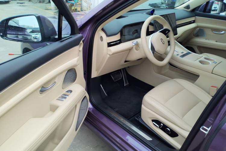 Used Hima AITO M5 2025 Extended-Range Ultra All-Wheel-Drive Version
