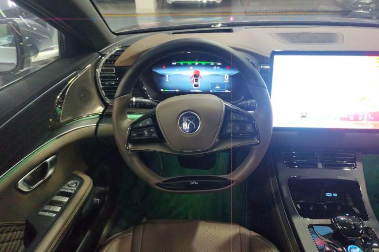 Used BYD Han 2024 DM-i Glory Edition 121KM Premium Model