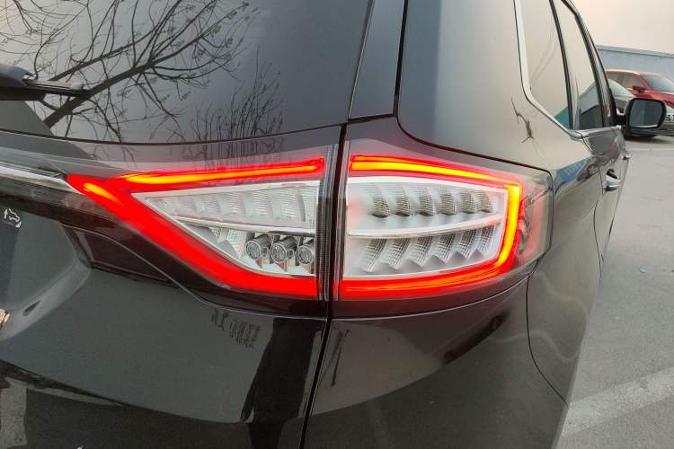 Used Ford Edge 2015 2.0T GTDi Four-Wheel Drive Prestige Model
