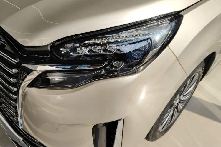 Used Buick GL8 2022 ES Landtrek 653T Flagship Model
