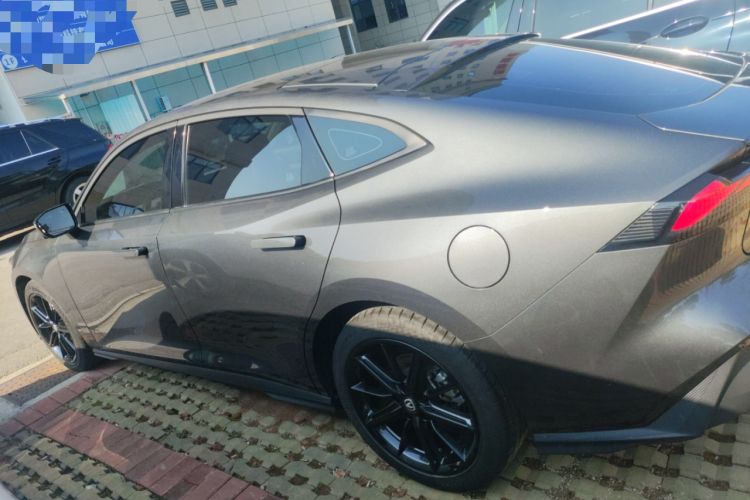 Used Changan UNI-V 2022 1.5T Prestige Version