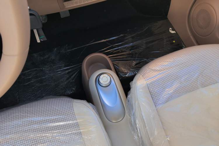 Used Wuling Hongguang MINIEV 2025 Four-Door Version Advanced Edition
