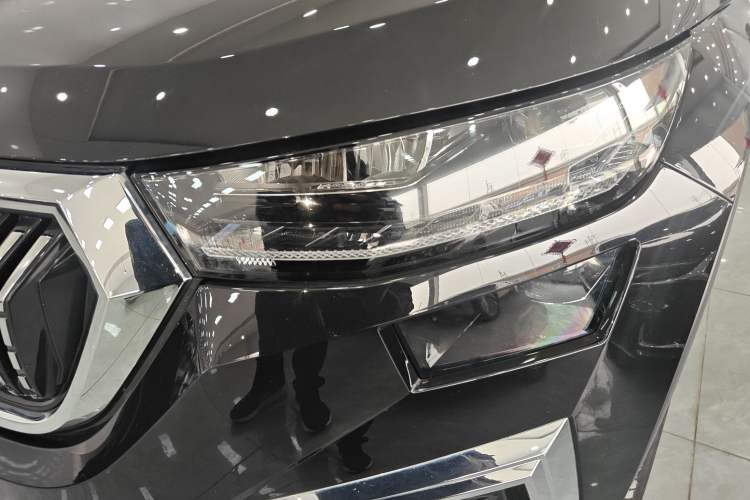 Used Skoda Kodiaq 2023 TSI330 7-Seater Two-Wheel-Drive Luxury Edition