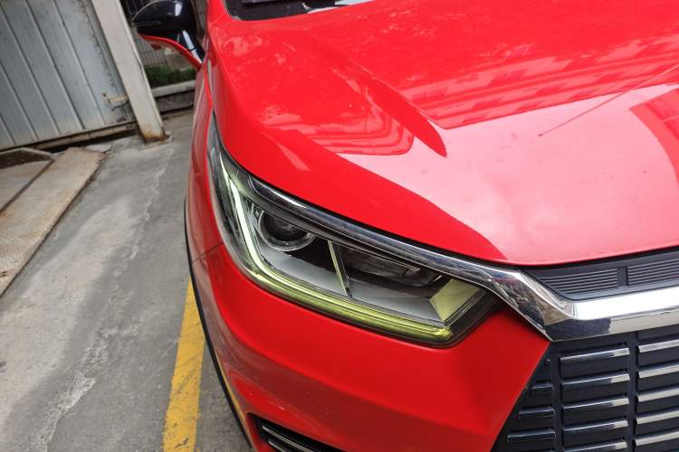 Used BYD Yuan New Energy 2018 EV360 Smart Connect Cool Edition
