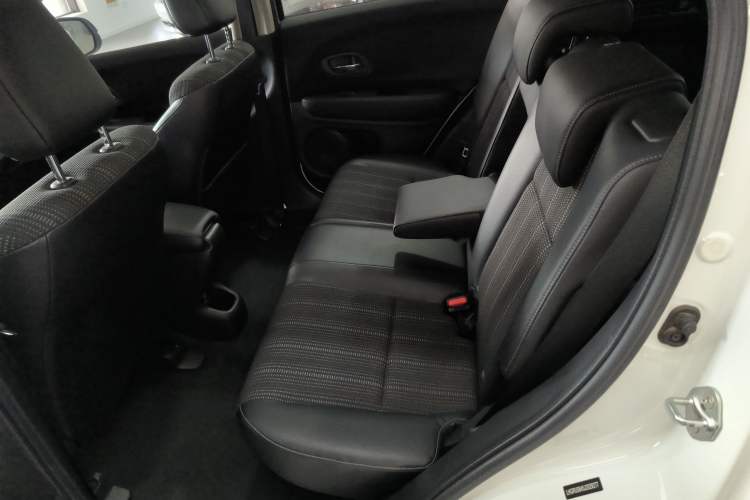 Used Honda Vezel 2017 1.8L CVT Front-Wheel Drive Pioneer Edition