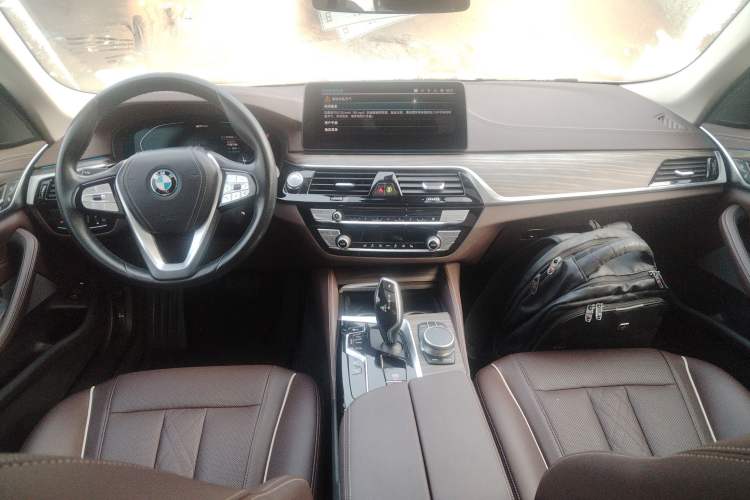 Used BMW 5 Series New Energy 2022 535Le Luxury Package
