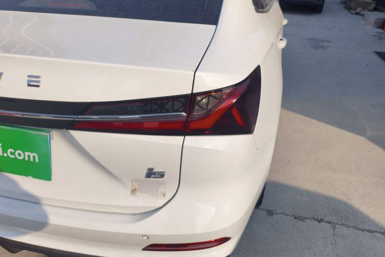 Used Roewe i5 2023 1.5L CVT Luxury Edition