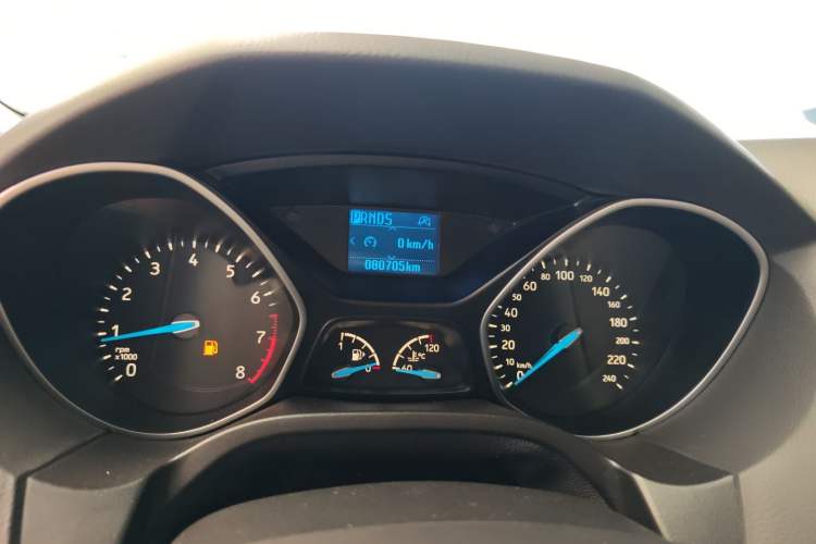 Used Ford Focus 2017 Sedan EcoBoost 125 Automatic Supreme Style SmartDrive Edition
