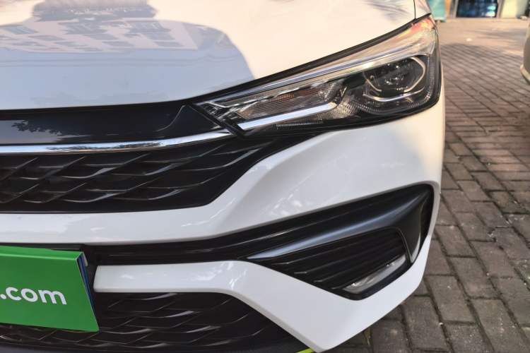 Used Roewe i5 2021 1.5L CVT Platinum Edition
