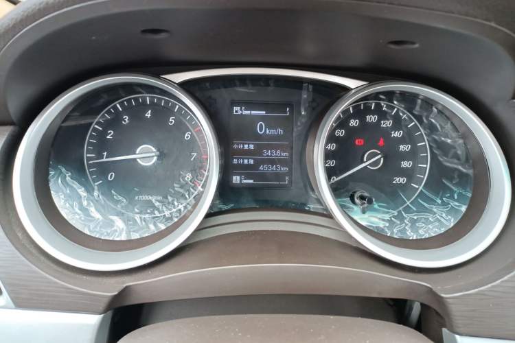 Used Baojun 730 2016 Revised 1.5L Manual Standard Version 7 Seats China V Emission Standard
