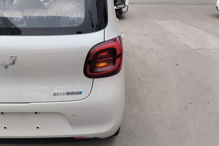 Used Wuling Hongguang MINIEV 2025 Four-Door Version Advanced Edition
