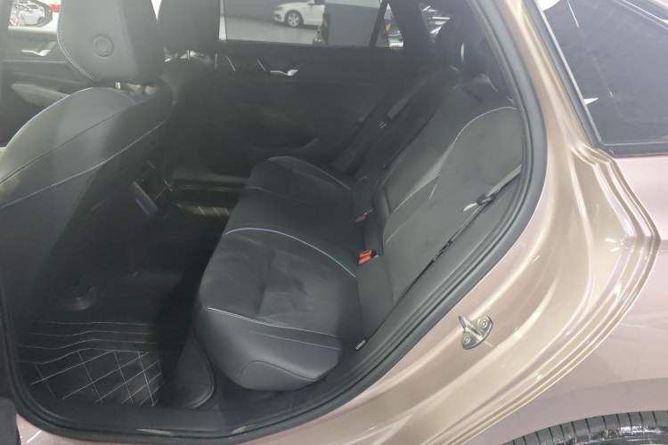 Used Volkswagen Passat 2025 Pro 380TSI Starry Dragon Luxury Edition
