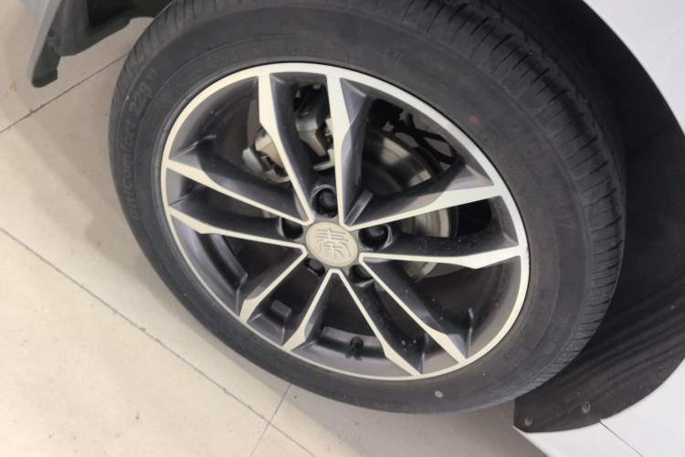 Used BYD Qin Pro 2019 Super Edition 1.5TI Automatic Smart Connect Brilliance Model China V Standard
