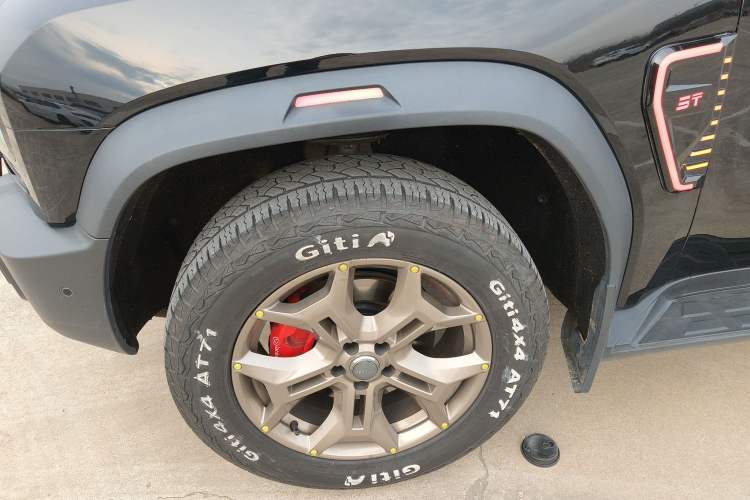 Used JETOUR Traveler 2023 2.0T All-Wheel Drive Conquer PRO