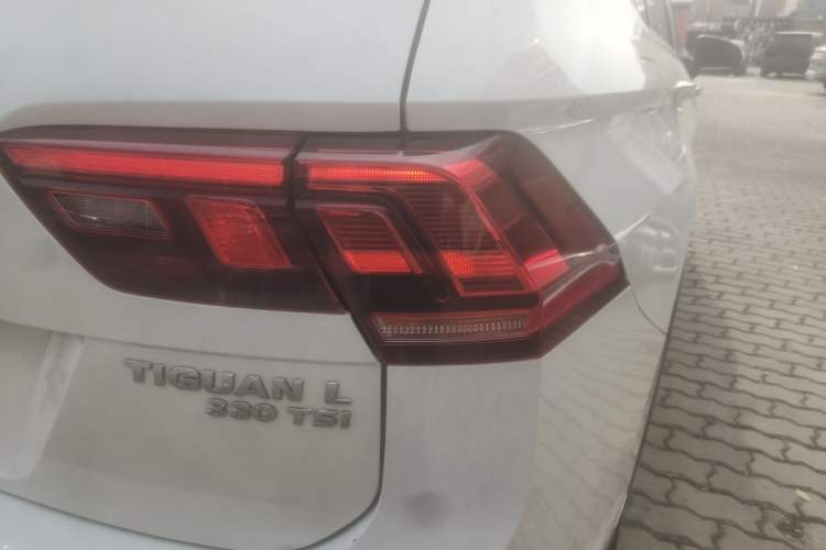 Used Volkswagen Tiguan L 2019 Revised 330TSI Automatic Two-Wheel Drive Smart & Luxury Edition China VI Standard
